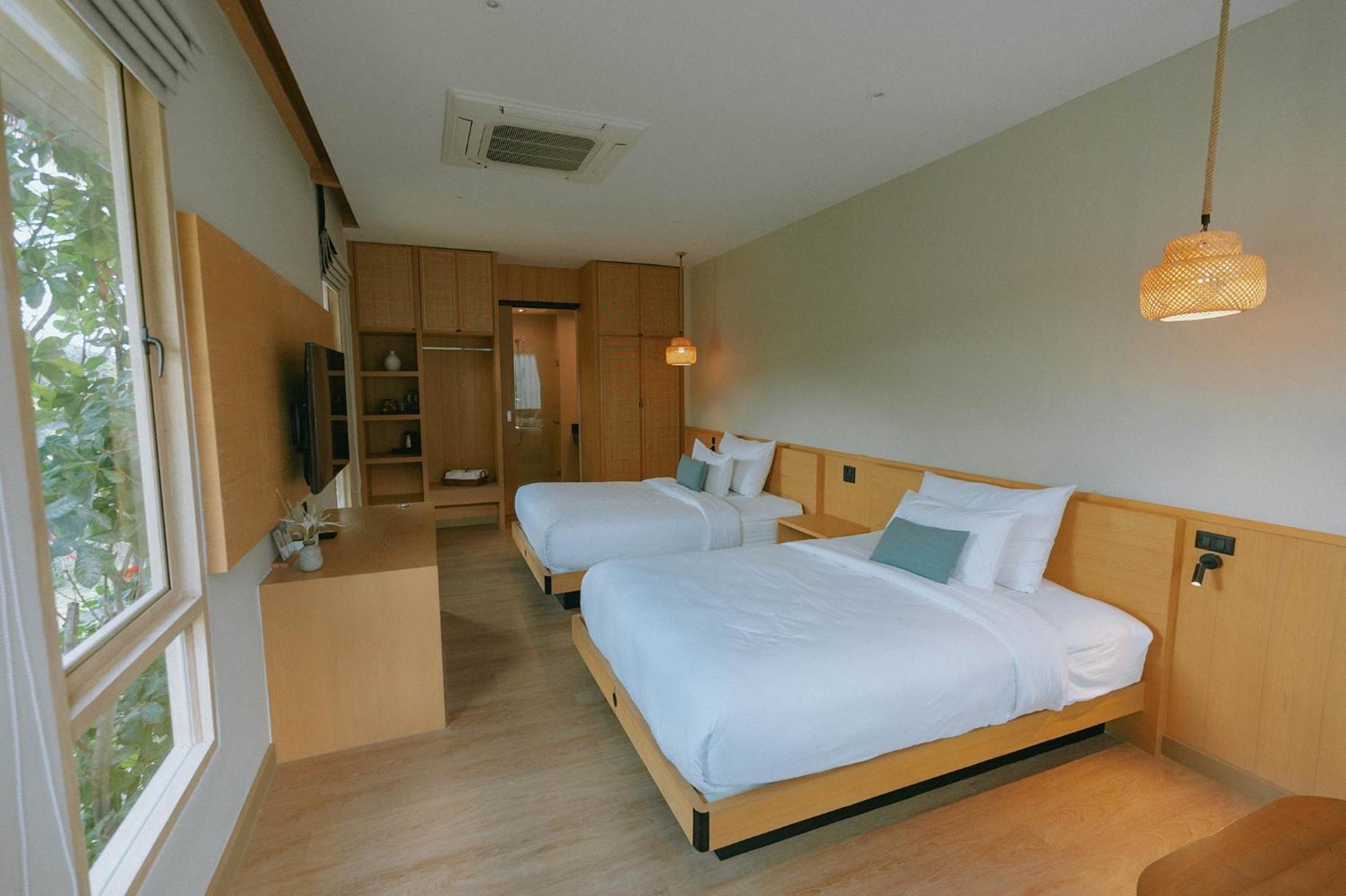 Le La Lake Resort And Spa Kaeng Krachan Room photo