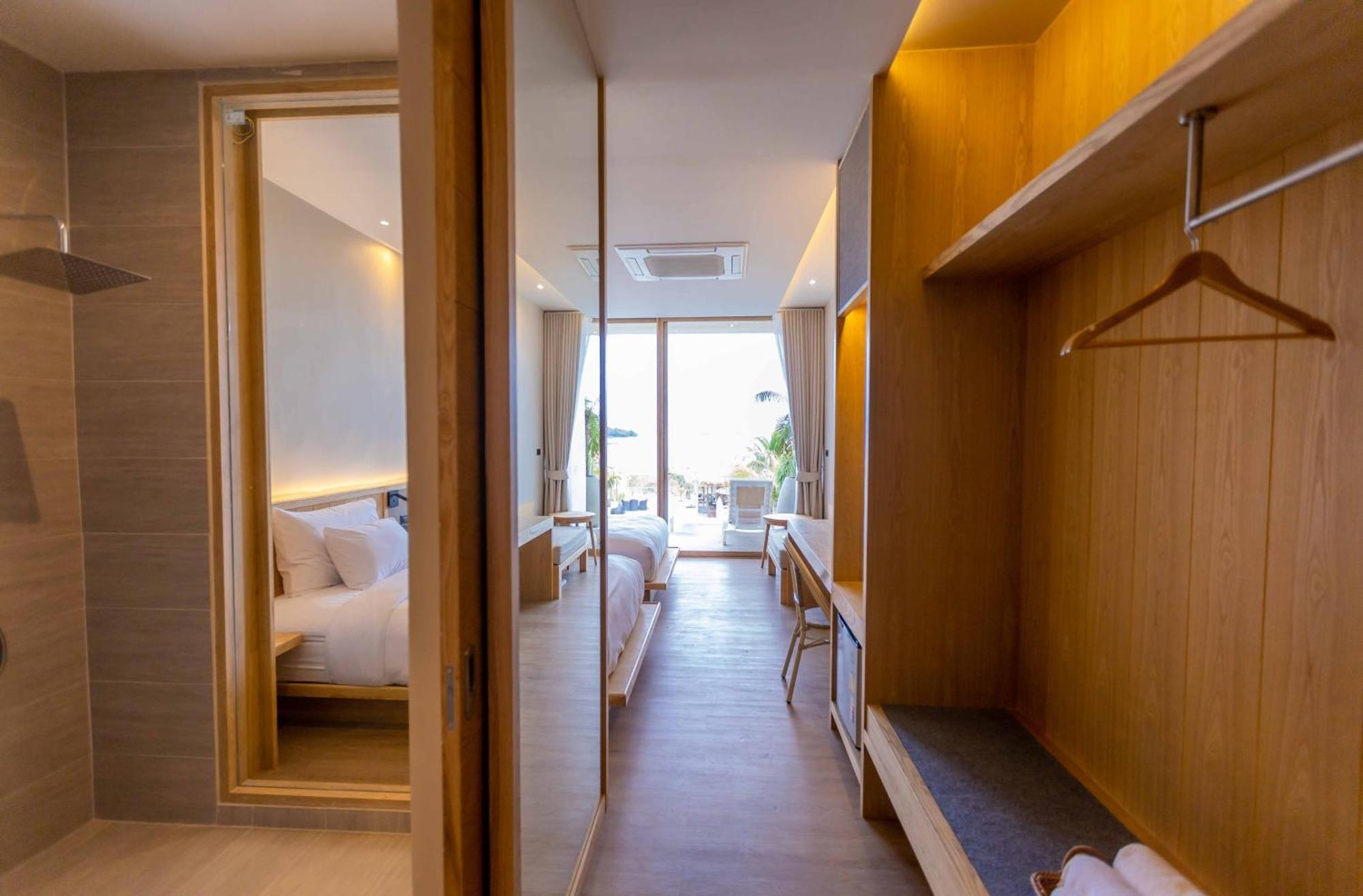 Le La Lake Resort And Spa Kaeng Krachan Room photo
